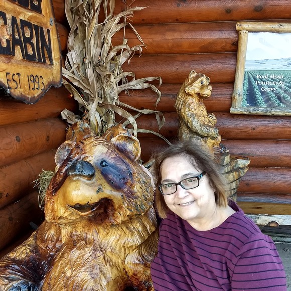 Meet your Posher, Lisa - Picture 1 of 1